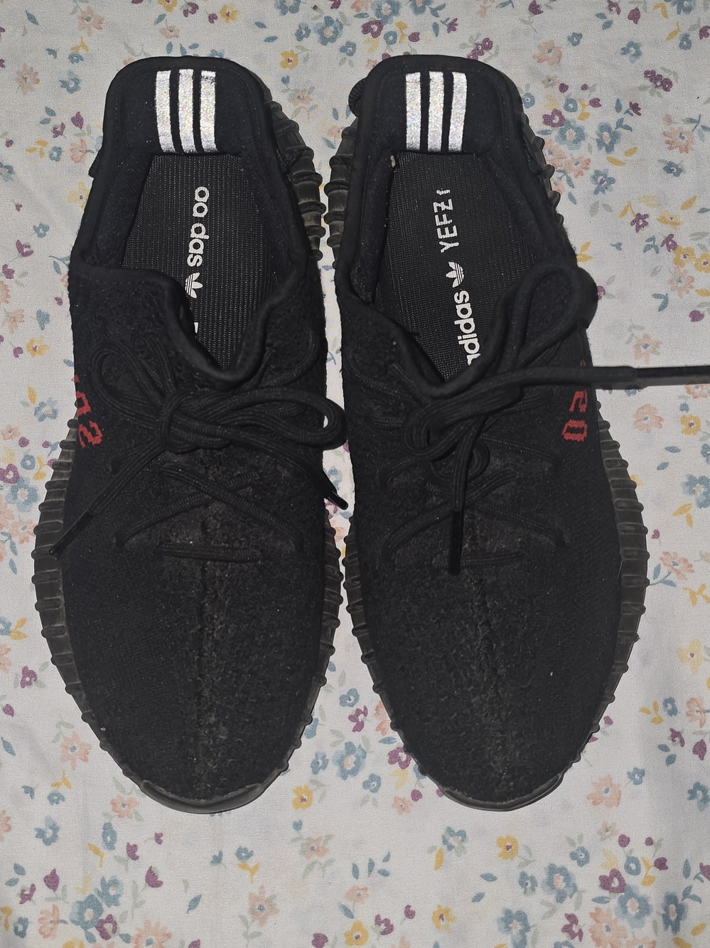 Adidaz Yeezy Black Knit Sneakers with Red Accent Size 7.5 Men 8.5 Women